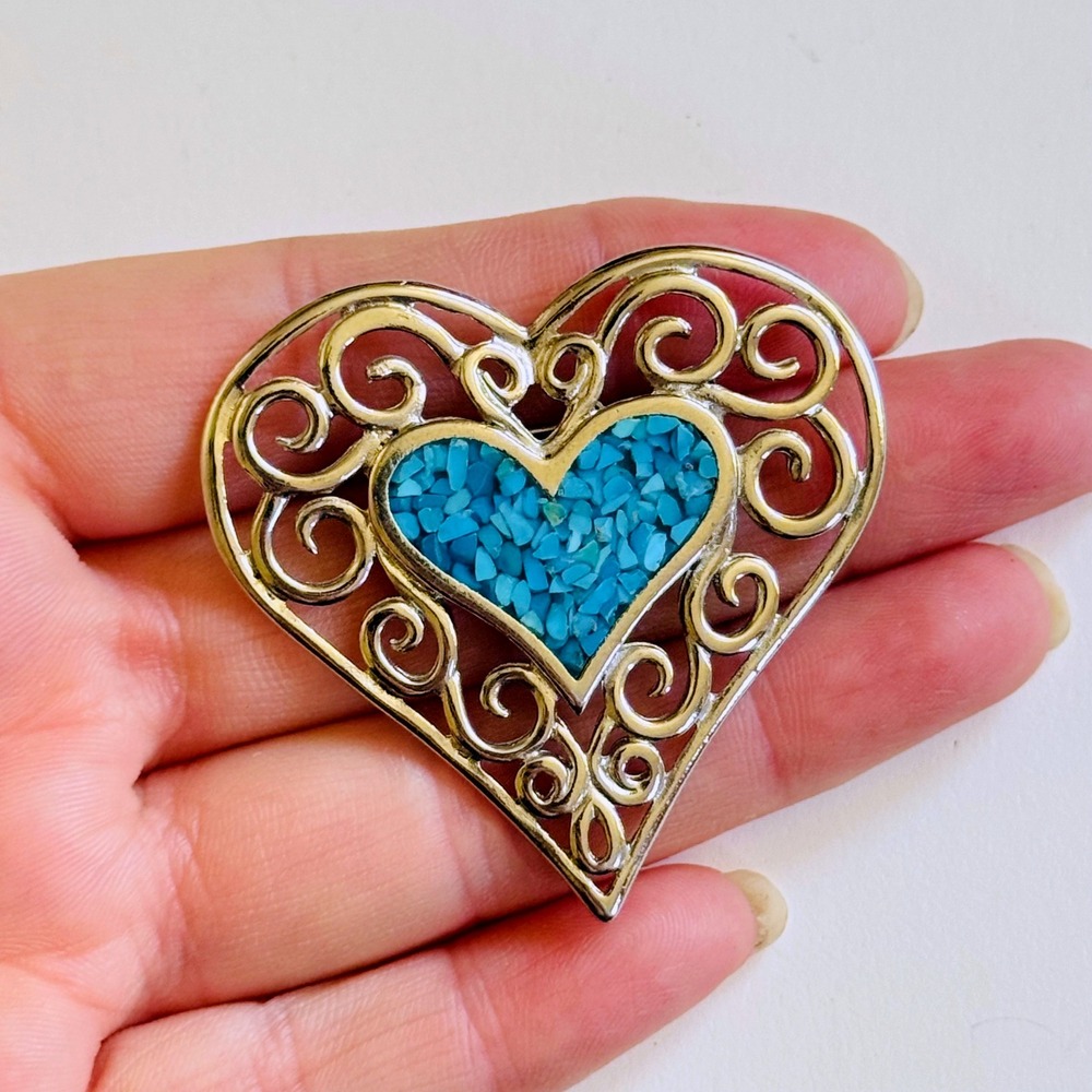 Trifari VTG Heart Pin Brooch Signed High End Western silver Tone Turquoise inlay